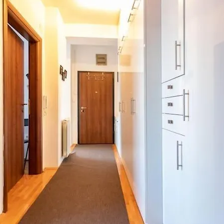 Convenient, Family-friendly And Stylish 3 Bed Lägenhet Skopje