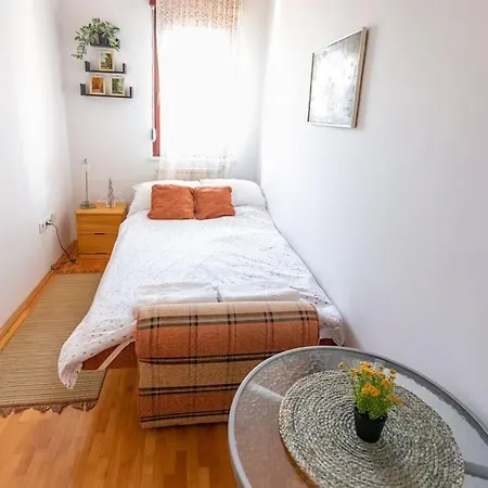 Convenient, Family-friendly And Stylish 3 Bed