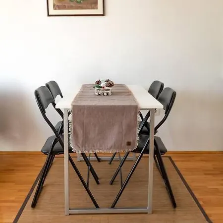 Convenient, Family-friendly And Stylish 3 Bed * Üsküp