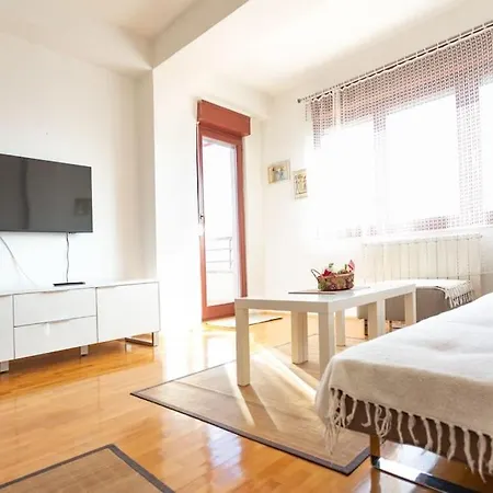 Convenient, Family-friendly And Stylish 3 Bed